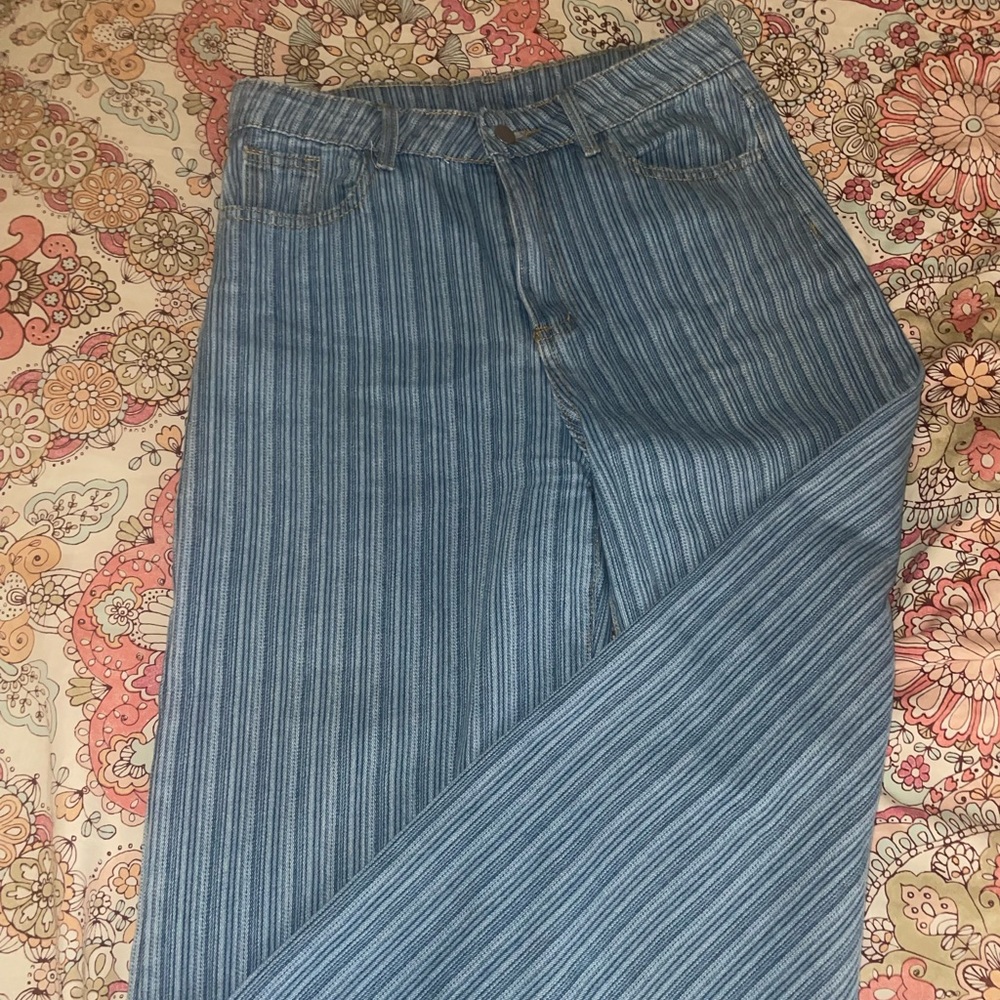 Stripped Jeans
